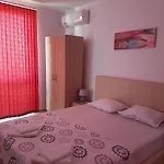 Nedelchevi Гостевой дом