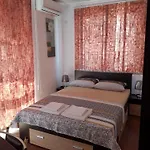 Nedelchevi 3* Приморско
