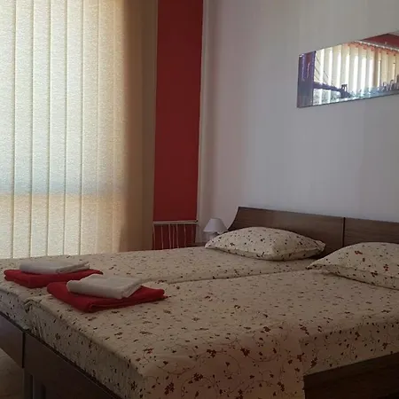 Nedelchevi בית הארחה 3*