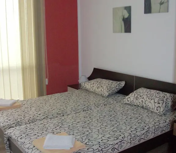 Nedelchevi 3* פרימורסקו