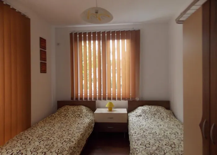 בית הארחה Nedelchevi 3*